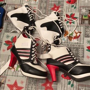 Harley Quinn boots